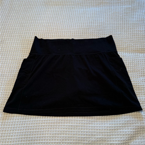 Athleta Dresses & Skirts - Athleta Salutation Stash Skort 14.5”
